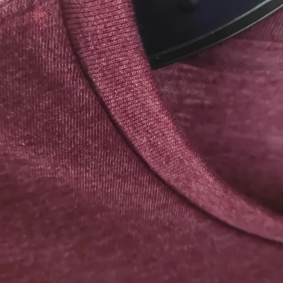 J. Crew Men's Maroon T-Shirt - Picture 3 of 8